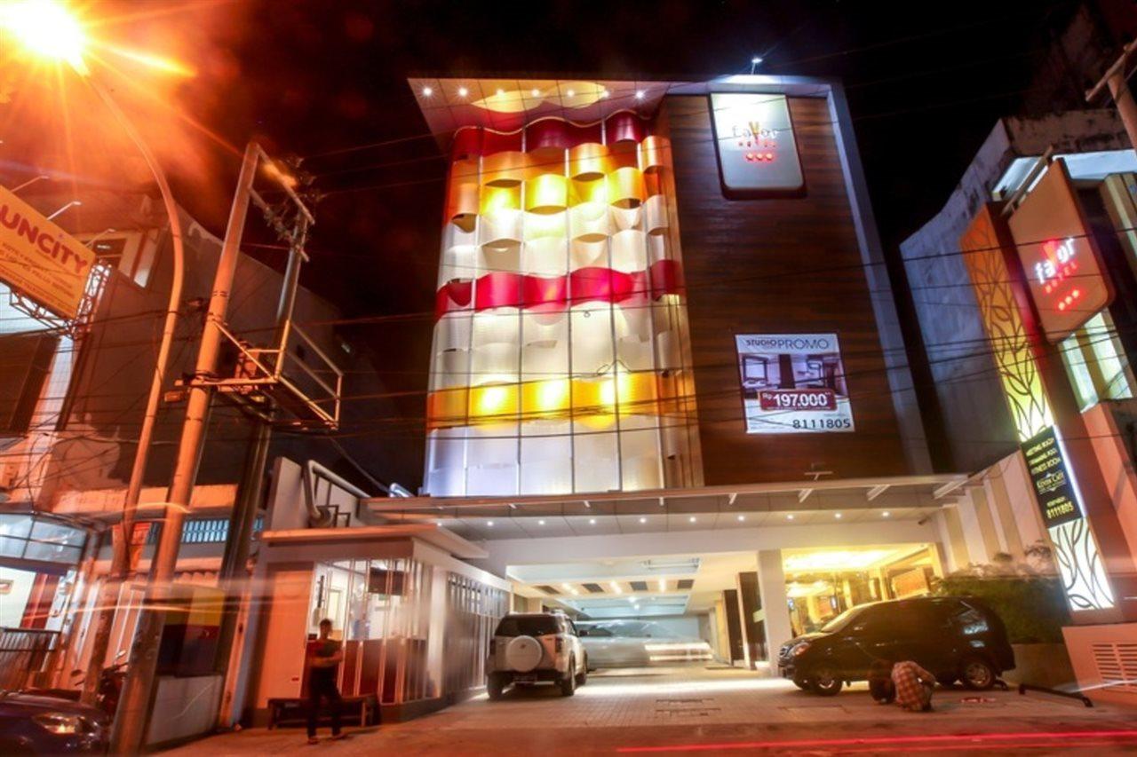 Favor Hotel Makassar City Center By Life Exterior photo
